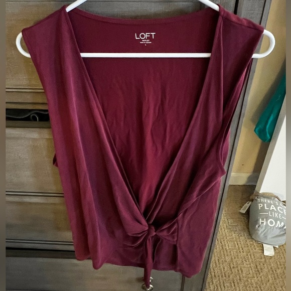 LOFT Tops - LOFT sleeveless cross top
